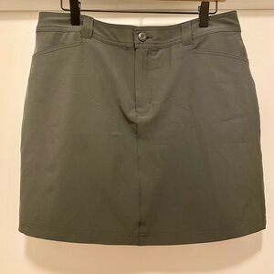 Eddie Bauer Adventurer 2.0 Women’s Skirt Skort Gray Golf Outdoor Hiking Size 12